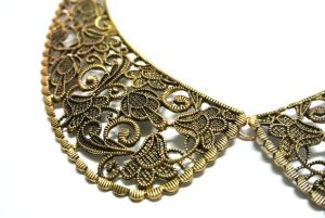 Vintage Hollow Fake Collar Necklace